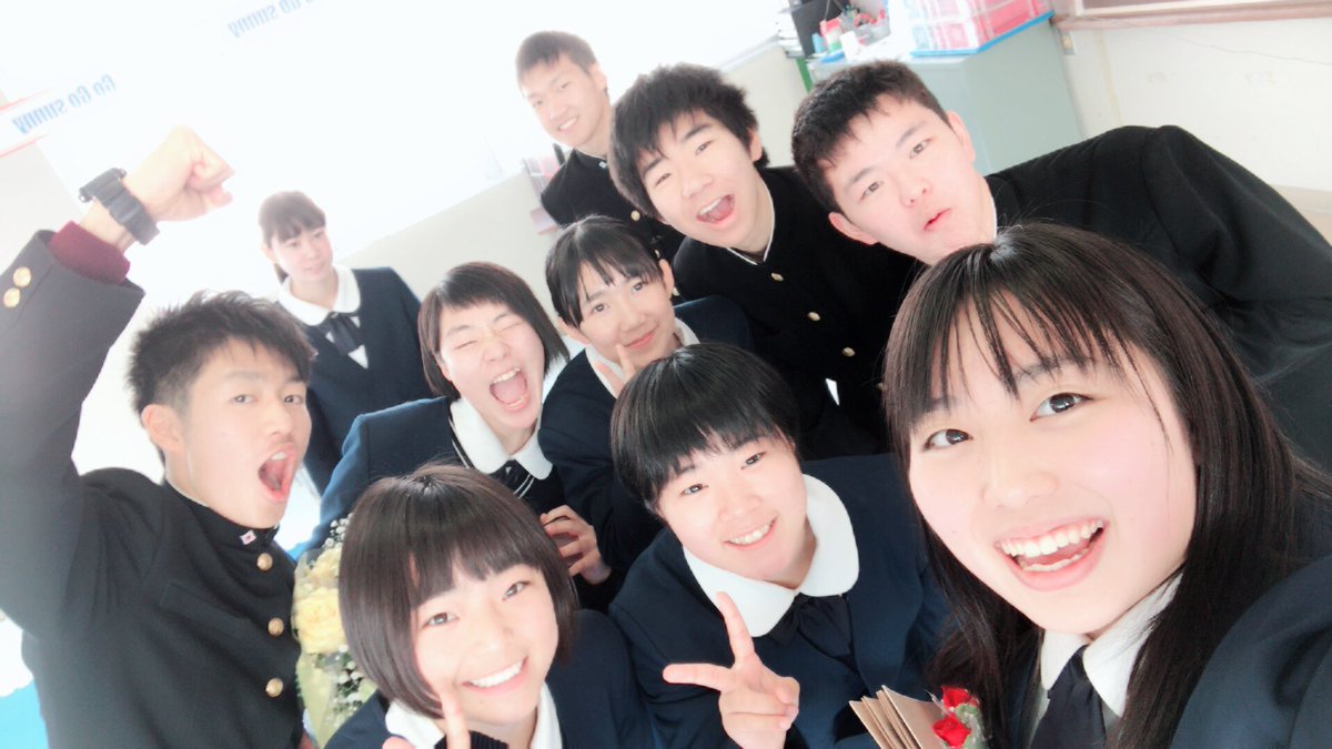 hmnhzk's tweet photo. とうとう卒業！
南の練習いいかげんいこ。
写真撮ってくれた人ありがとう😆
たっちゃんアイスクリーム綺麗にまけるよ���にしよーね！ https://t.co/F96qJ91zzk