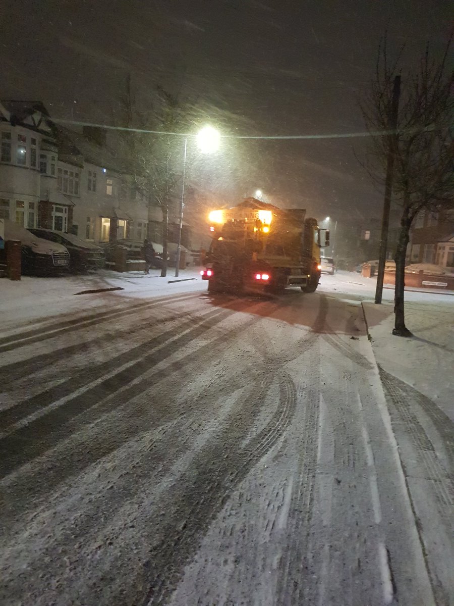 PranavBhanot88's tweet photo. #clayhall residents volunteering to shovel #Snowon their pavements. Fantastic community spirit with over 30 roads across Clayhall being covered throughout the night. Thank you to all the volunteers. More shovels available if you wish to get involved! https://t.co/tp1uIULb42