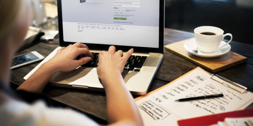 itrmltd's tweet photo. With the @metoffice issuing #weatherwarnings, the need for businesses to remain focus is heightened. As staff across the country face commuting chaos, providing #remoteaccess to employees really does allow staff to #WorkFromHome. Contact us for details https://t.co/FwBETnFoAt https://t.co/X5TdCDZA2l