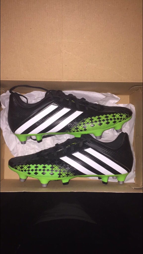 Retrobootsie's tweet photo. A look at some of the boots for sale on our Instagram story over the last few days. DM us if you’re interested
#adidas #adidasfootball #predator #nitrocharge #incurza #lethalzone #boots #retroboots #gaa #soccer #football #futbol @adidassoccer @AdidasOwners @predcollection https://t.co/pZKeqzpZi1