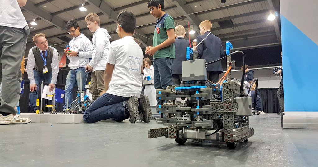 Jonny_is_green's tweet image. #VEXUKNationals2018 #edtechinaction