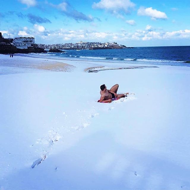 boardmasters's tweet photo. Snow has settled in Cornwall for the first time in over 40 years - how beautiful does it look! 😍 https://t.co/cwFqGEJlQ5