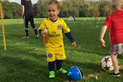 DapperSandwich's tweet photo. @PSG_English can you help? 3 year old PSG kit stollen. https://t.co/ryAtqhty4T https://t.co/fd5D2PFXYK