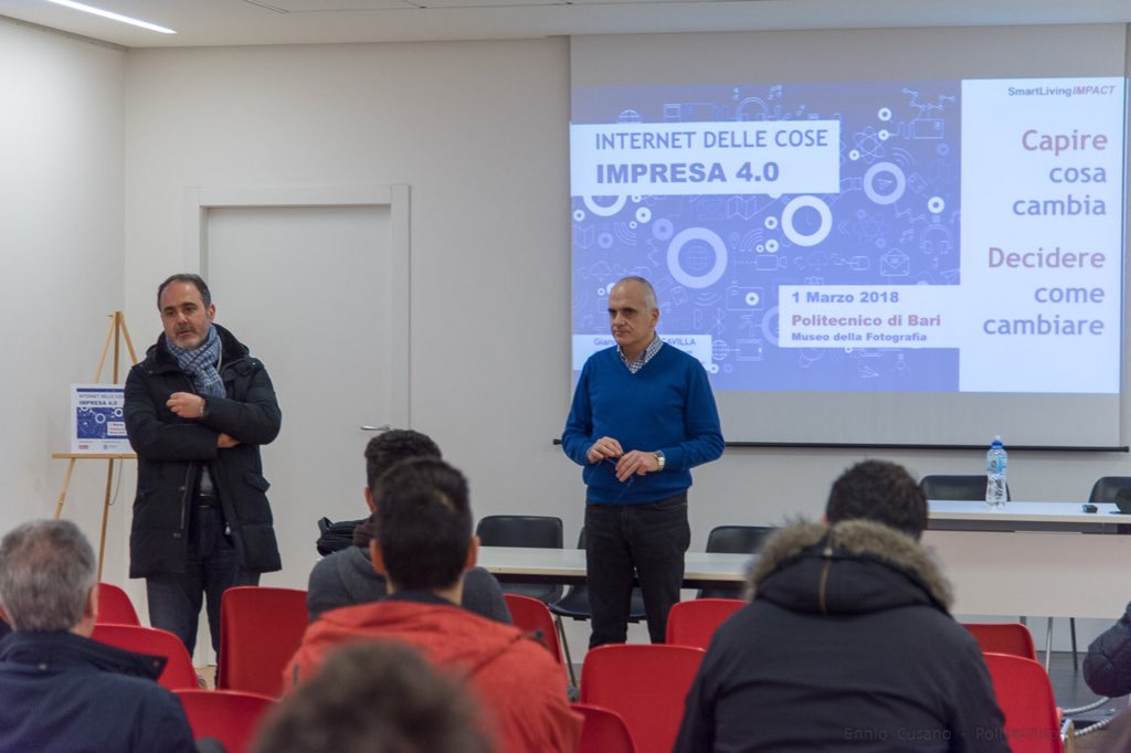 daivai_info's tweet photo. workshop su #impresa4.0 #IoT #SmartLiving  @PolibaOfficial con #imprenditori #professionisti #studenti https://t.co/sqxvIsghEj