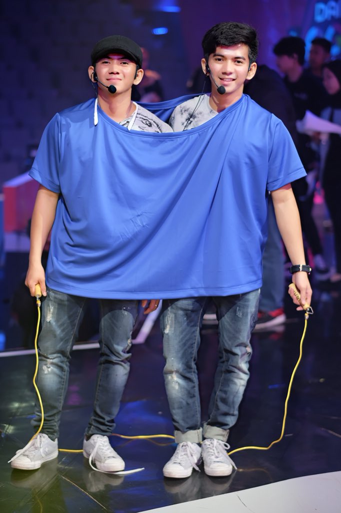 Guys @IndosiarID sekarang guys, kita seru”an nih hahahha
Gokil games ny guys hahaha
#RizkiRidhoDiDVaganza