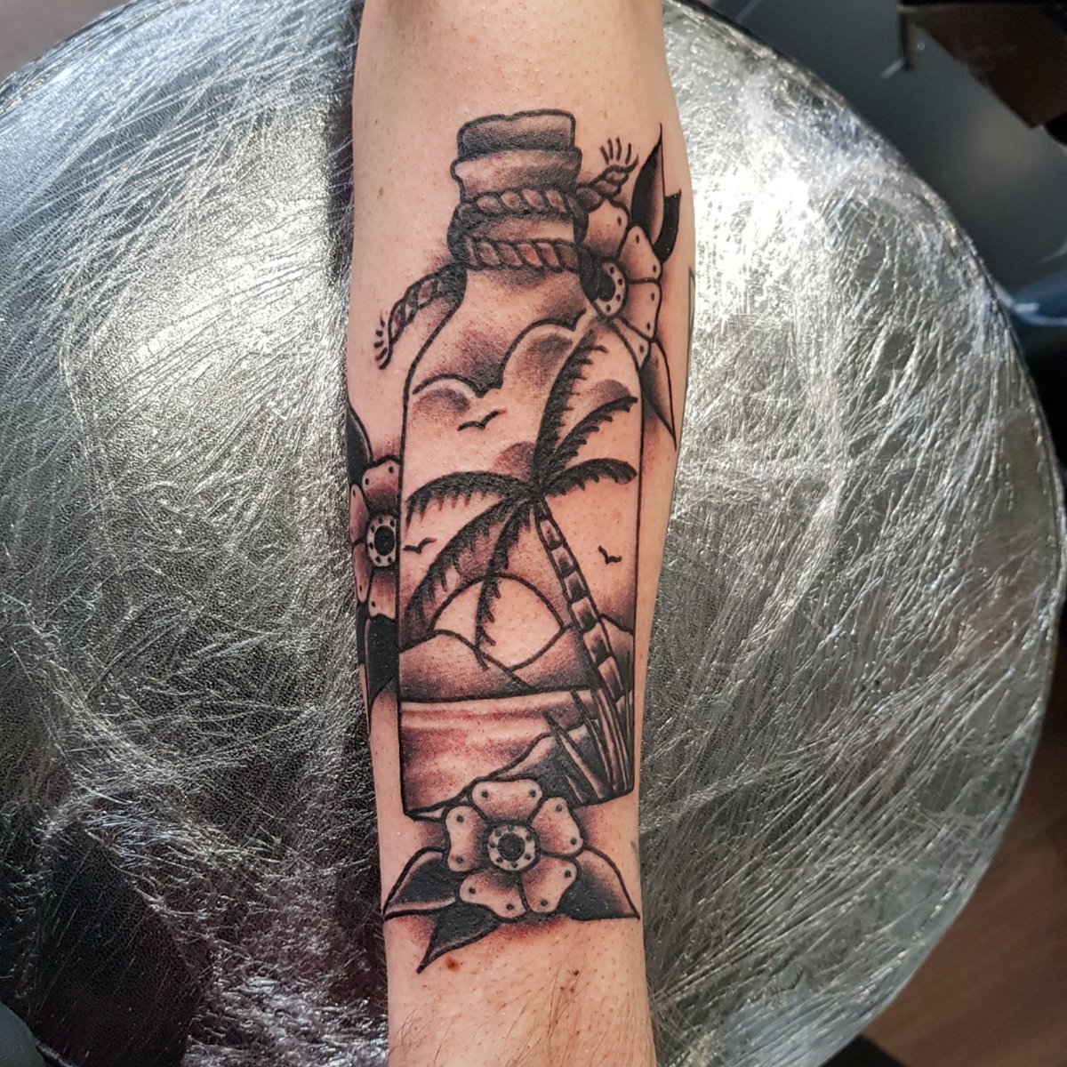 stevetattooer's tweet photo. Fun palm tree done recently at @HBTLeighonSea #homewardboundtattoo #leighonsea #leighonseatattooist #leighonsea #essex https://t.co/NfUTFCqz9k