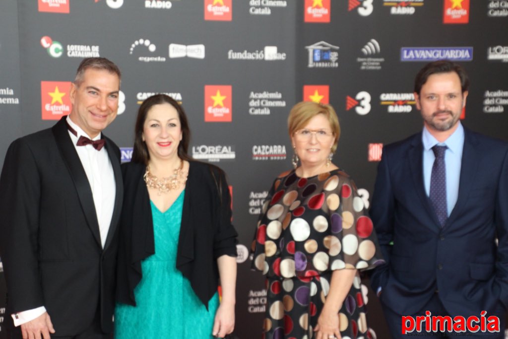 YassmineOthman's tweet photo. #TBT Special Thanks to PRIMACIA for this photo at the 2018 Gaudí Awards 💋💋
:
Un Agradecimiento especial a PRIMACIA por esta foto en los Premios Gaudí 2018 💋💋

#gaudiawards #premiosgaudi #laklaketa #jenypoquet #davidfont #enriquebofill #primacia #actresslife #filmfestivals https://t.co/YwKvyjNY0T