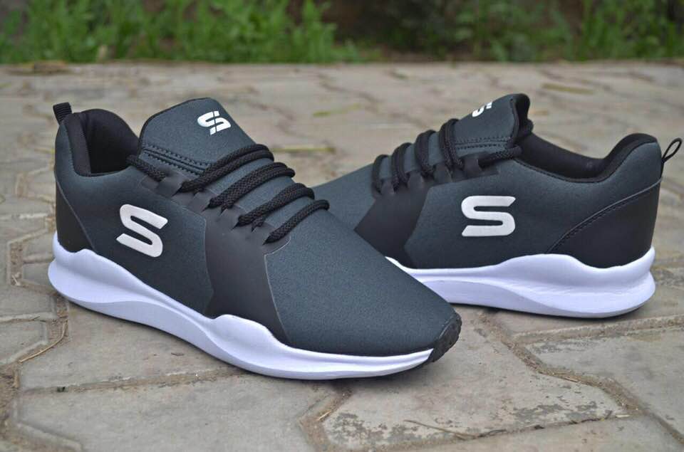 WackyBrandhub's tweet photo. Buy Fashionable and trendy sneakers WhatsApp: 8698209197 
Mode of Payment:- NEFT, IMPS, Paytm, Tezz Transfer &amp; COD
Shipping All Over India #wackybrandhub #pune #Maharashtra #India https://t.co/gD7r69L3kJ