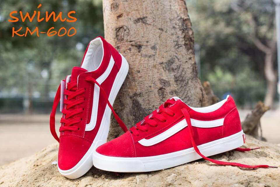 WackyBrandhub's tweet photo. Buy Fashionable and trendy sneakers WhatsApp: 8698209197 
Mode of Payment:- NEFT, IMPS, Paytm, Tezz Transfer &amp; COD
Shipping All Over India #wackybrandhub #pune #Maharashtra #India https://t.co/gD7r69L3kJ