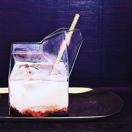 yuppiegadgets's tweet photo. A classic vodka πΈis a White Russian... served in a HALF PINT creamer, it takes on a whole new style! π₯π₯π₯ Coffee Liqueur + Vodka + Cream or Milk. #whiterussian #halfpint #yuppiegadgets #milkcreamer #kitchendecor #kitchenstuff #homestyle #servingstyle #shoponline #vodka https://t.co/lXMYPxyqCE