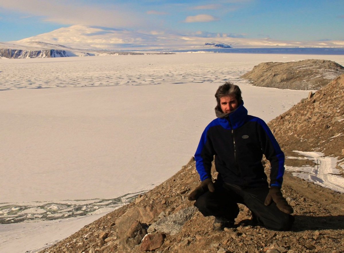 The beast from the East is great for business : where else can you purchase a windproof, waterproof thermoregulating fleece that has been tested in Antarctica at -30c :
Purchase at the reduced price of £99 and receive  a free beanie worth £20 : aclimatise.co.uk