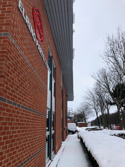 ElringParts's tweet photo. Due to adverse weather conditions @ElringParts cut off time for orders will unfortunately be 1:30pm! Any orders that are placed, please be aware these are not a guaranteed NEXT DAY SERVICE! Thank you for your understanding ☃️❄️🌨️⛷️ https://t.co/tYiuZGbrGJ
