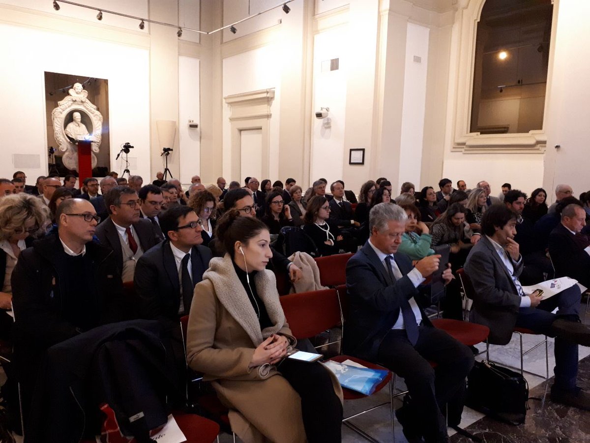 UTILITALIA's tweet photo. I #servizipubblici devono essere considerati come Servizi di pubblica utilità. Questi attraggono le #imprese sui territori diventando volano per il sud, e creando competitività per il nord. Il Presidente #Valotti conclude l’evento #Utilitalia con @renatobrunetta di @forza_italia https://t.co/MCwIvCWJcb