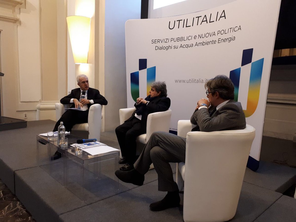 UTILITALIA's tweet photo. I #servizipubblici devono essere considerati come Servizi di pubblica utilità. Questi attraggono le #imprese sui territori diventando volano per il sud, e creando competitività per il nord. Il Presidente #Valotti conclude l’evento #Utilitalia con @renatobrunetta di @forza_italia https://t.co/MCwIvCWJcb