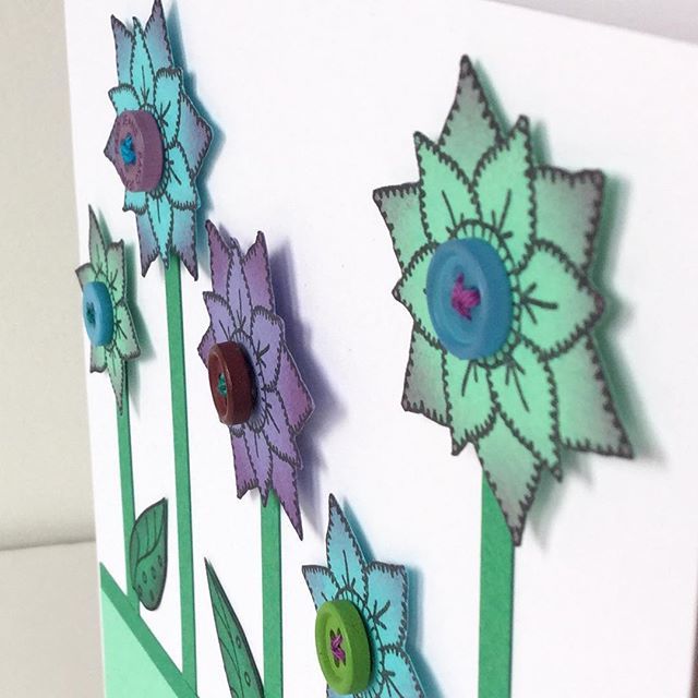 dellabydesign's tweet photo. Love these Button Flowers! Each one is stamped in black ink, hand cut and the edged with purple ink.
#cardmaking #makemumsday #mothersdaycard #buttonflowers #imadethis https://t.co/Y3kd9pEvj0 https://t.co/Xy9v6dOjkS