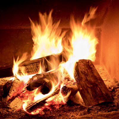 whiterabbitramy's tweet photo. We’re open as normal tonight, so why not call in and enjoy #dinner or #cocktails by the #logburningfire #ramsbottom https://t.co/U8ylrym6jX