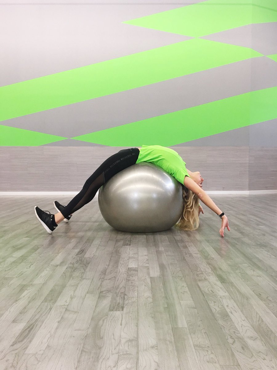 DreamFit_es's tweet photo. Nuestro amigo el fitball 💚 https://t.co/RH2miYnIkn #YoSoyDreamfit https://t.co/oF1279sLm4