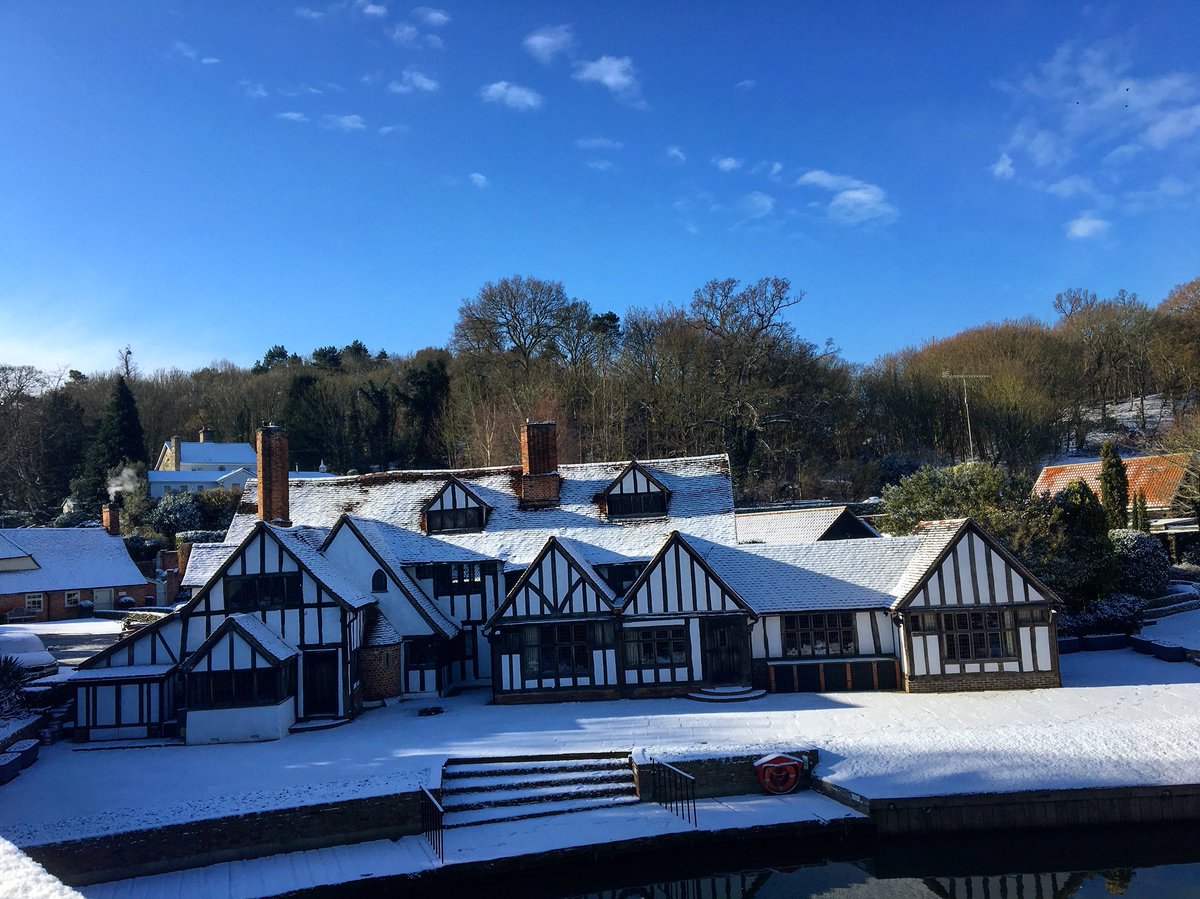 Have you heard about our mini-expo....Milsom Business Showcase in the marquee of  Le Talbooth - details via milsomhotels.com/event/business… 19th April ...so the snow will be gone...hopefully!