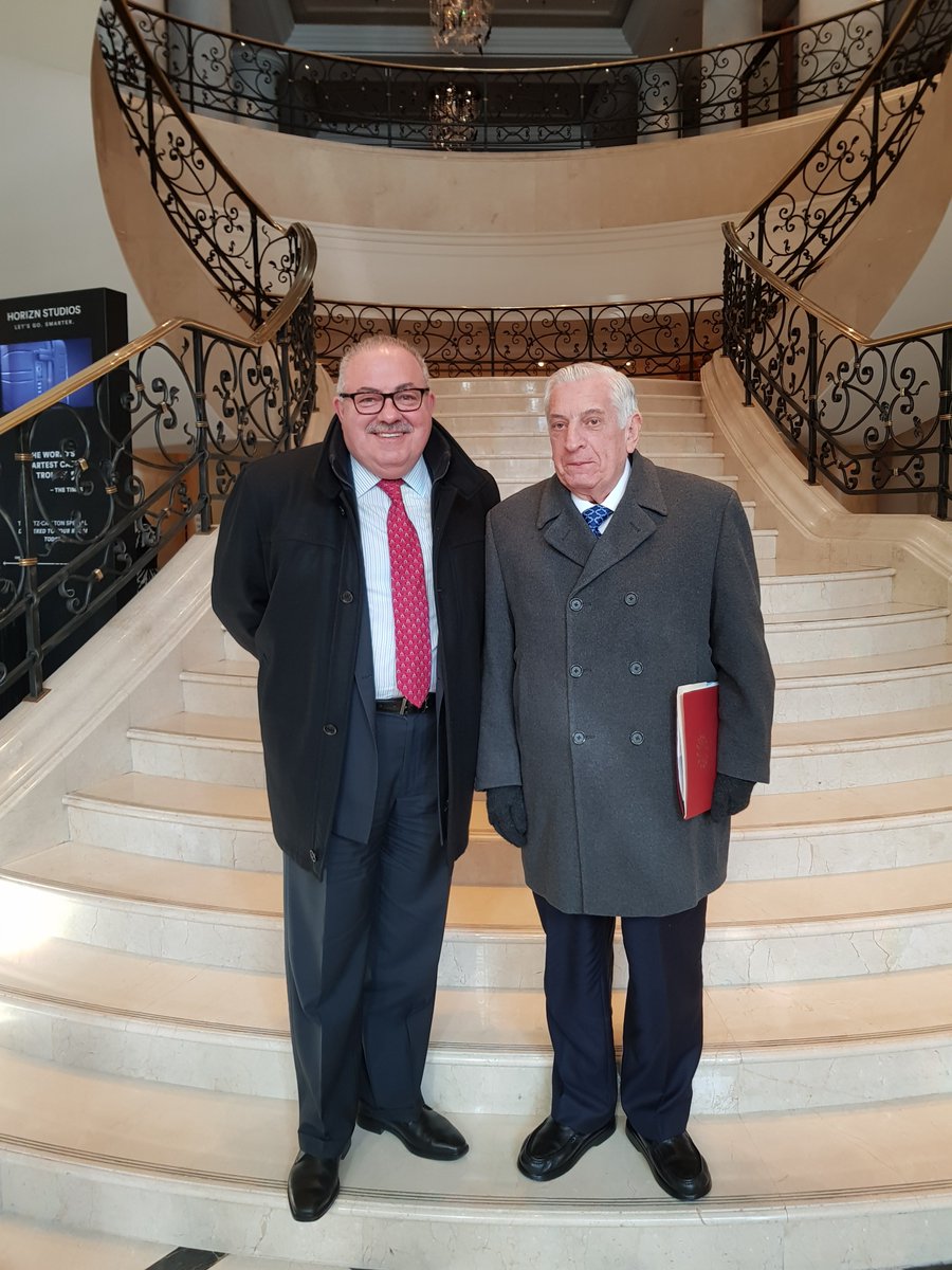 Un honor recibir en Berlín al Gobernador Arturo Nuñez <a href="/nunezarturo/">Arturo Núñez Jiménez</a> . Tenerlo cerca es un gran privilegio. <a href="/EmbaMexAle/">EmbaMex Alemania</a> siempre lista para promover mayores vínculos de Tabasco @Gobierno_Tab con Alemania <a href="/CeciliaGarciaGo/">Cecilia S. García</a> <a href="/CONAGO2018/">Presidencia CONAGO</a> <a href="/CONAGO_oficial/">CONAGO</a>