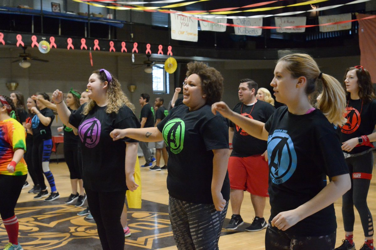 BaldwinWallace's tweet photo. Congrats to the student dancers and donors for helping the student-led BW Dance Marathon raise more than $23,000 for the Elizabeth Glaser Pediatric AIDS Foundation! #BWDM18 https://t.co/YTDk9hMK00