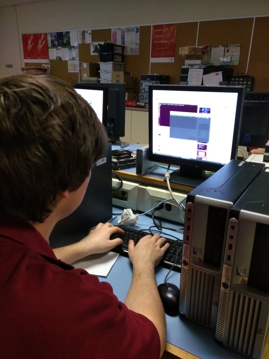 l_cacciacarro's tweet photo. #HereIAm setting up a local web server. @alankyeung @lionsnewstoday #CompEng #FutureEngineers #WhatWCDSBDoes #CatholicTeachers https://t.co/hr4JObjzWs