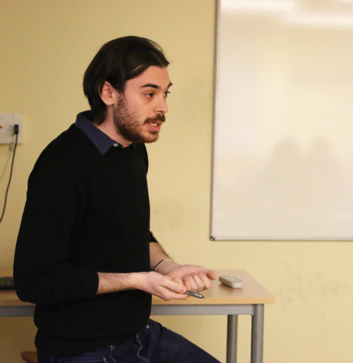 CITECCEU's tweet photo. 🎓#doctocomunicacionCEU: nuestro IF @yescasnuts presenta su borrador  #plandeinvestigacion #proyectodetesis sobre cine latinoamericano a las profesoras de #metodología en @HumYComCEU: https://t.co/fuRWB4qHyl