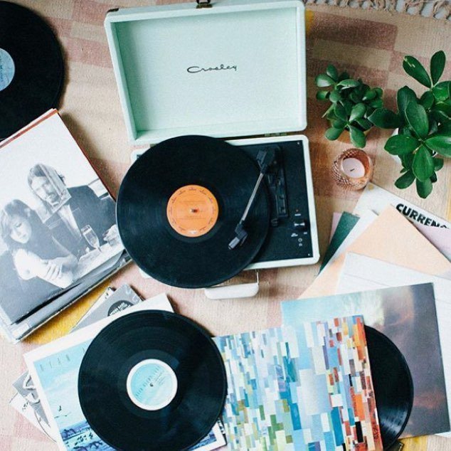 luvnylapp's tweet photo. Quinta é quase sexta-feira! Cite um disco para embalar a chegada do final de semana #justrecords #discos #vinyl #lp #longplay #vitrola #vinyllovers #vinylhunters #luvnyl #discodevinil https://t.co/v8W8qsvn8W https://t.co/wOOccbamHQ