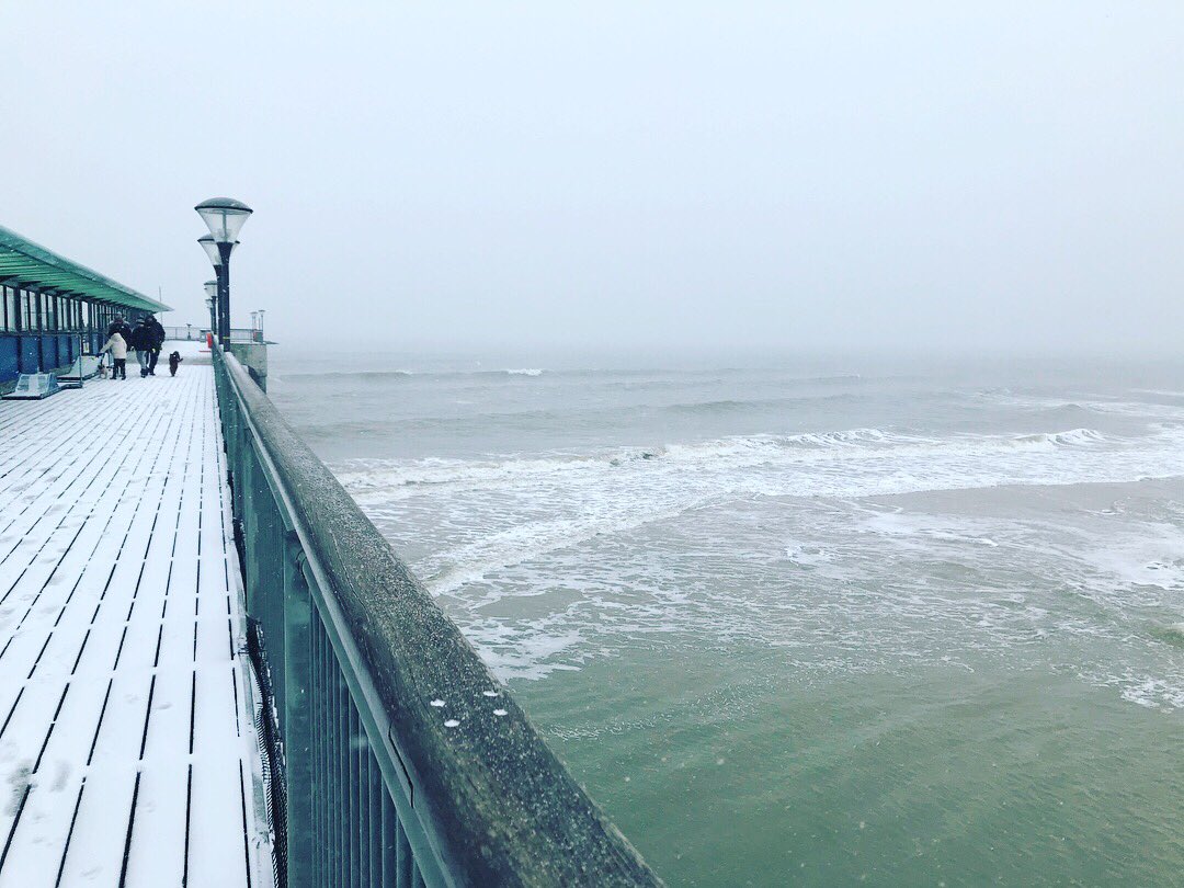 saviour85's tweet image. #Bournemouth #boscombepier #snowday