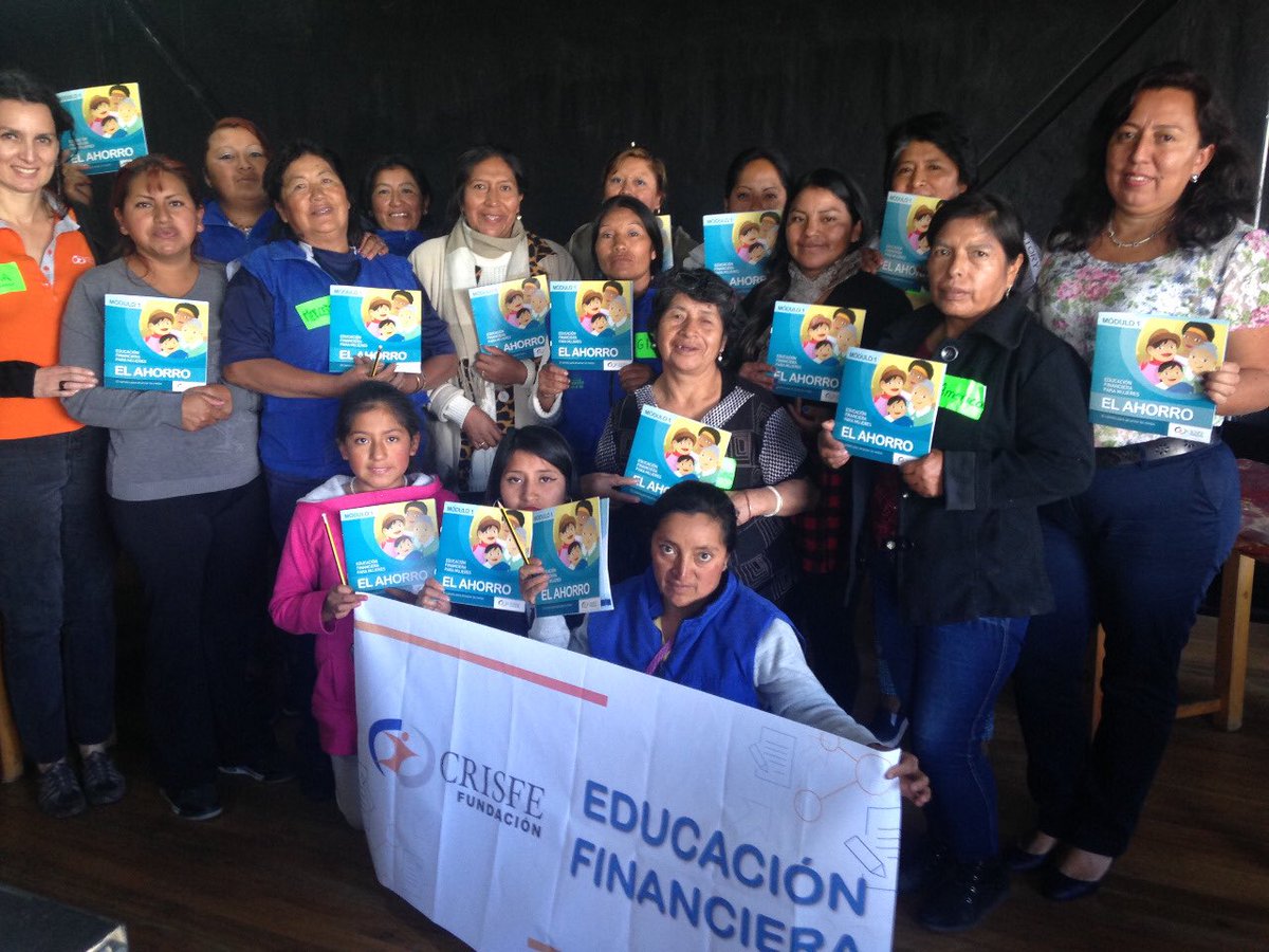reciveci's tweet photo. 70% d lxs recicladorxs d #Quito y #Cuenca son #Mujeres q mantienen a su flia con los ingresos d la venta dl material reciclable. Ellas c capacitan para ser gerentes d su hogar y empresarias dl reciclaje. Felicitaciones a todas estas grandes mujeres en el #DíaMundialDelReciclador https://t.co/SRYcfbFn2f