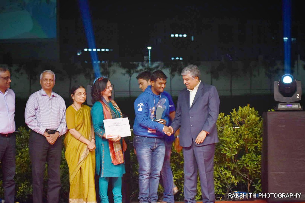 OBastawade's tweet photo. “best moment in my life photo  with Nandan Nilekani sir"
#LEADer Omkar Bastawad from Chikodi 
 #DD2018 #YuvaSummit18  #dfindia #dfsandbox https://t.co/FV97Tmkl1j