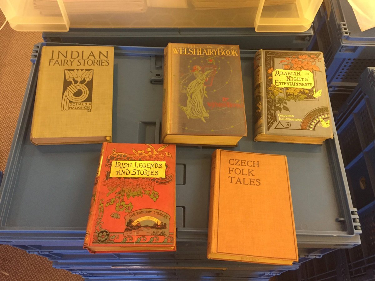 _SELCIE_'s tweet photo. The #Christmas #fairy must have heard my #wish and brought all this #snow! I hope that its presence means you can find some time and a corner to enjoy #WorldBookDay2018! As for me, this #FolkloreThursday, I don’t know which one I would choose from these #fairytales and #folklore. https://t.co/41WikrfhNS