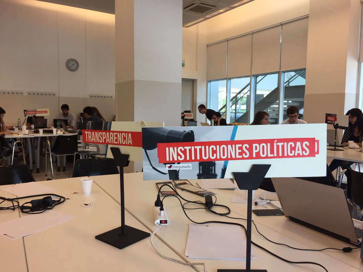 Sin_corrupcion's tweet photo. Participando del chequeo en vivo del discurso de Macri en la #AsambleaLegislativa. Gracias @Chequeado por la invitación! #MacriChequeado https://t.co/wIlwlPiJUB