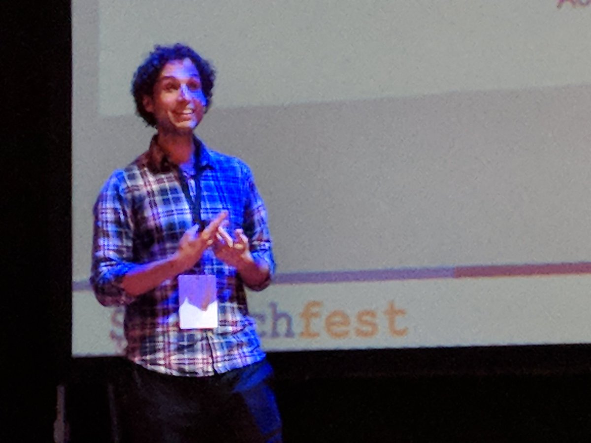 manufosela's tweet photo. @pekewake en el #techfest2018 con su bro @dvdchavarri contรกndonos sus #TechCoins https://t.co/WVi8MnU1YU