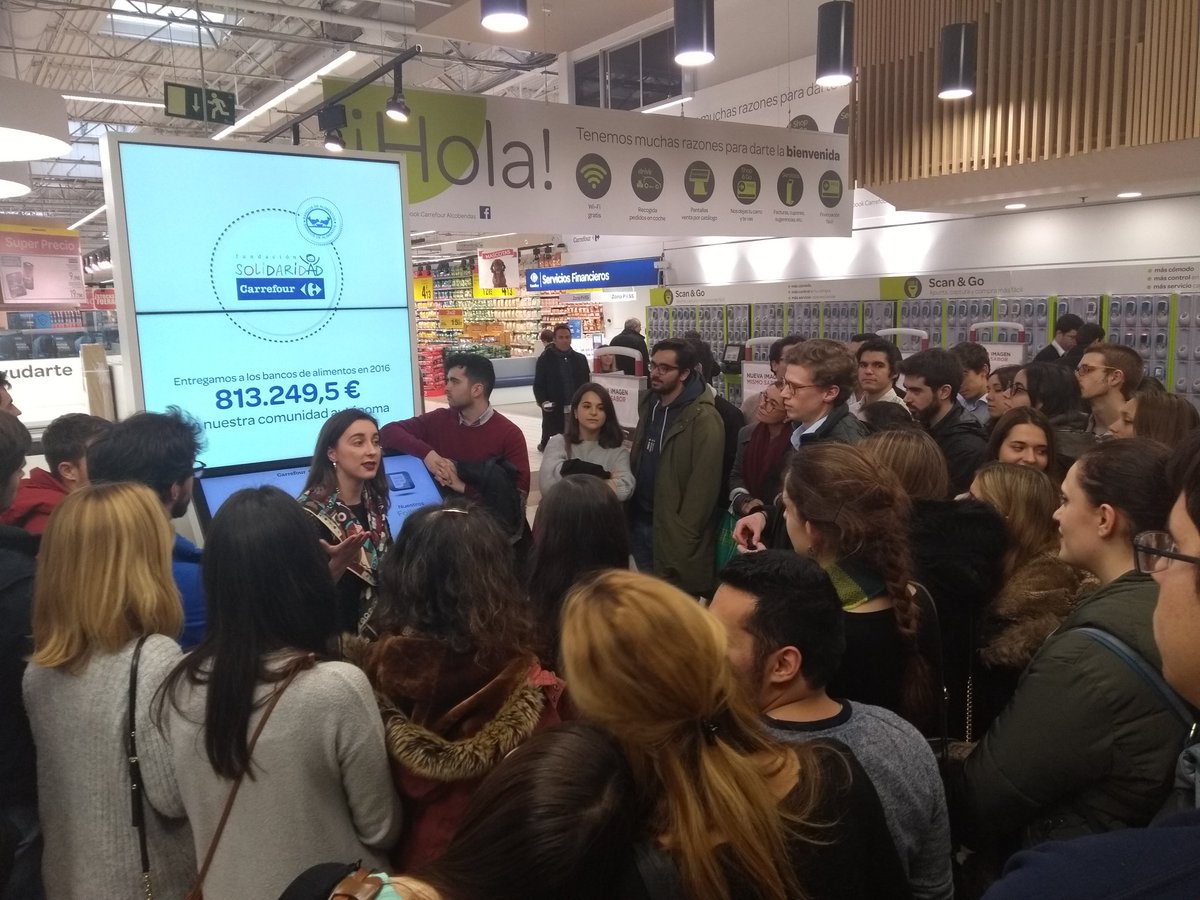 rafaelnegro's tweet photo. ¡Encantados de tu presentación y la visita guiada a @CarrefourES Alcobendas @CarlaRodrguez2! Nuestros  @UAM_Alumni han aprendido mucho!¡Gracias! #gestiondemarketinguam @neoideas https://t.co/DxcsNENwvK