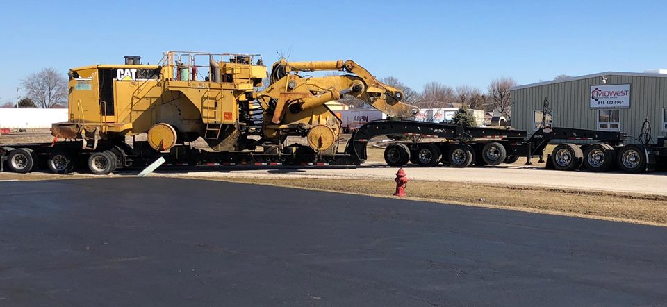 MWISales's tweet photo. 992G just arrived! What do you need? Call us : 815.423.5961 #mwisales #caterpillar #heavyequipment #992G https://t.co/mSIZbgAz2z