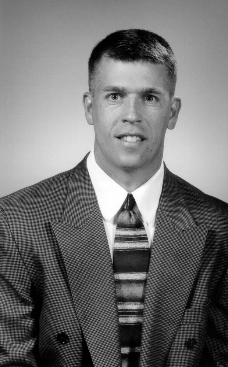 USFMBB's tweet photo. Tonight, the voice of Bulls Basketball Jim Lighthall will call his 500th straight game! Jim last missed a game on March 2, 2002 for the birth of his son, who turns 16 today.

Listen to Jim's broadcast from Memphis with Joey Johnston on 820 AM and @BullsUnlimited tonight at 8:30! https://t.co/7Uk9evt5Im