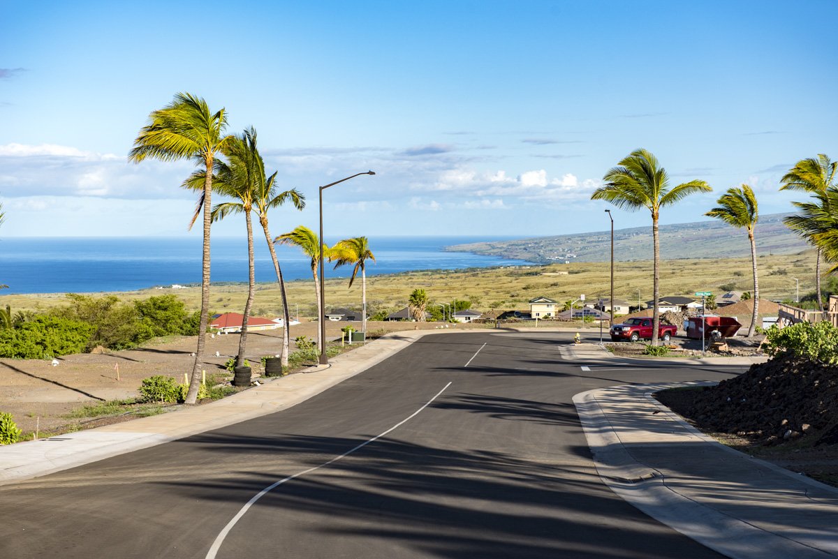 corcoranpacific's tweet image. What makes Makai Vistas at Waikoloa unique? •Quality brand new homes •Ocean &amp;amp; mountain views •Privacy: gated community of 31 homes •Reasonable prices. Learn about this amazing opportunity: goo.gl/hcexak #elitepacificproperties #MakaiVistasatWaikoloa #EliteProjects