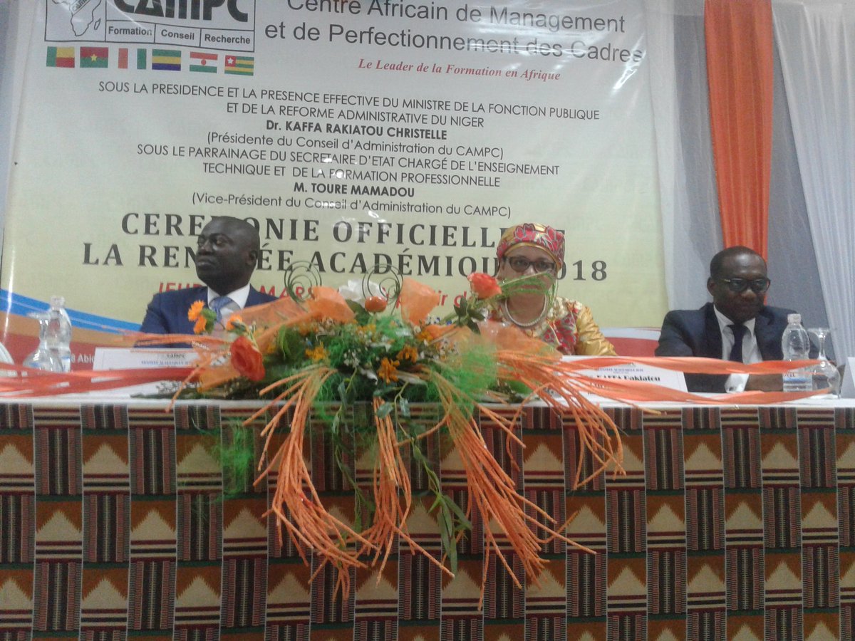 FormationProCi's tweet photo. Jeudi 01 Mars 2018
#CAMPC
Allocution du Dr KAFFA Rakiatou ,  Ministre de la fonction publique et de la réforme administrative du Niger. 
"La formation professionnelle continue revêt une importance  décisive. Auditeurs, merci d'avoir choisi le CAMPC.Vous avez fait un bon  choix " https://t.co/3VdhbTXsk3