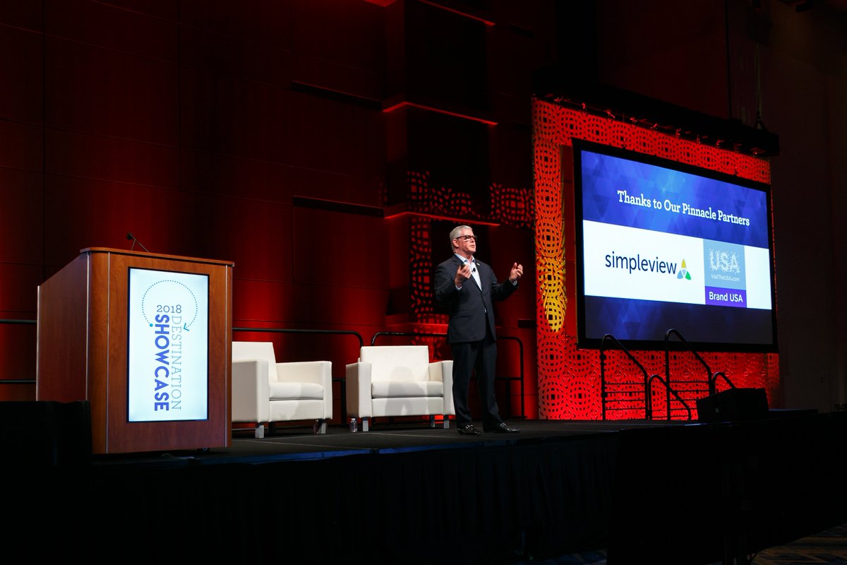 ProjectionInc's tweet photo. #TBT Projection was proud to support @destintl in DC this month. So many savvy #eventprofs an partners in one room! #DSDC18 https://t.co/3MDgl3w9JK