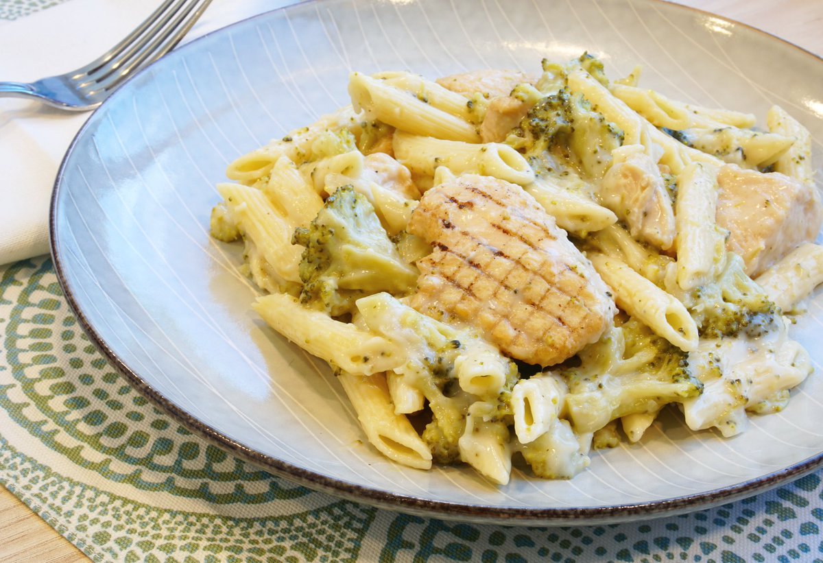 ChefInsideBox's tweet image. Rainy days = creamy chicken Alfredo nights 😋 #chefinside #itsabouttime #chicago