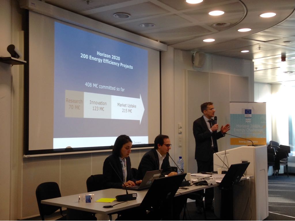 reydefaura's tweet photo. Great exchanging of experiences between 17 projects  https://t.co/ix7i4Tfqby on ICT for Behavioural change #energyefficiency @H2020EE gathered yesterday @EU_EASME  @MOBISTYLE_EU @EnerGAware @enCompassH2020 @PEAKapp_EU @GreenSoulH2020 @H2020_CHARGED  @TRIBE2020 @OrbEEt_Project https://t.co/yHl17AB7JB