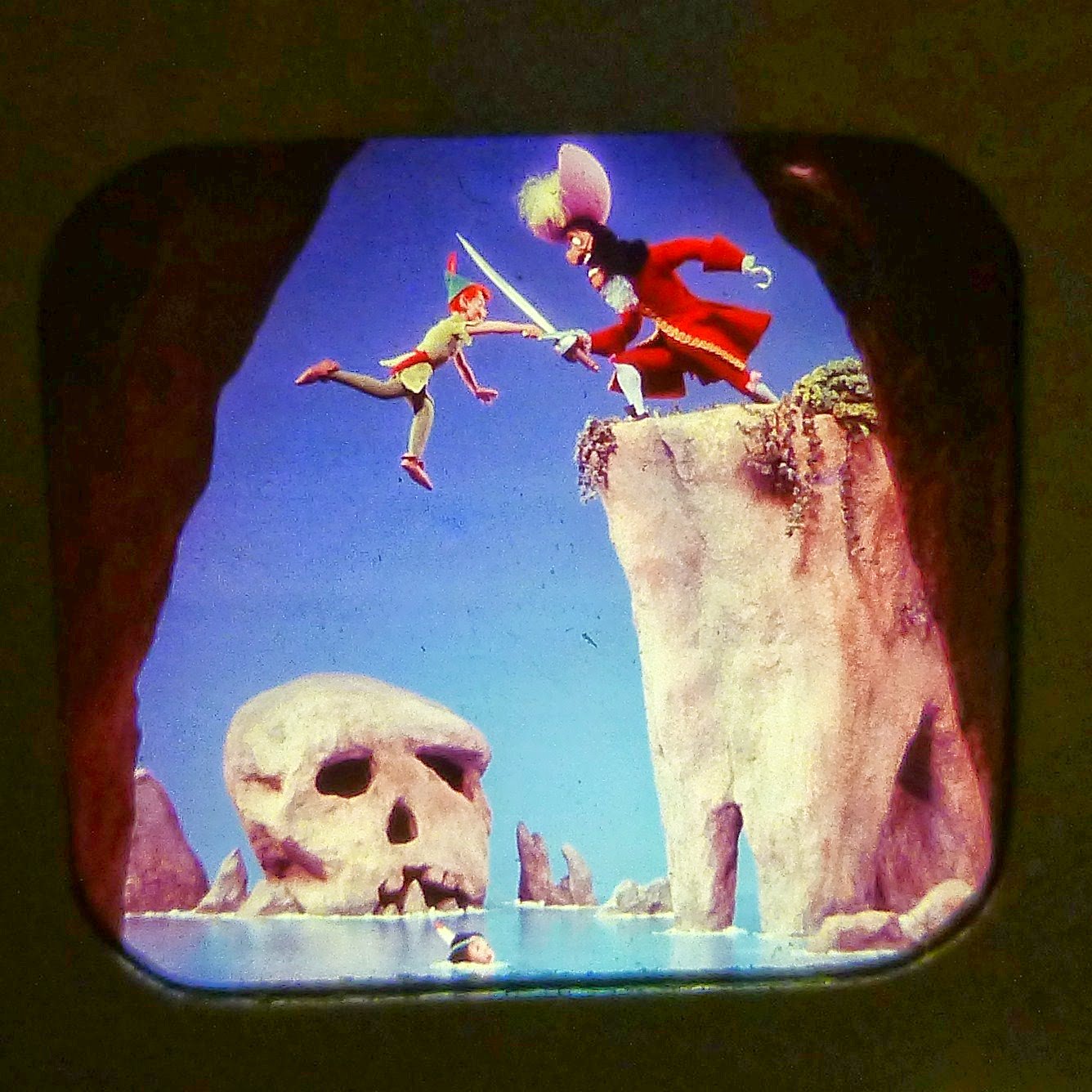 Matthew Luhn on X: The View-Master reels from the 1960s, 1970s, and 1980s  are wonderful pieces of 3D art and #storytelling . Here are some images  from the Peter Pan #Disney View-Master