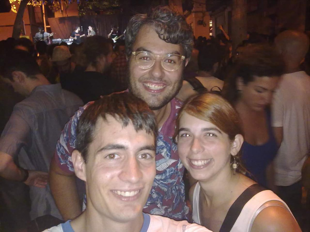 Molt colpit per la pèrdua del Sergi Muñoz. Era un patriota incansable i pencaire, d'aquelles persones que fan el món millor a més d'un bon amic i una gran persona. Hem compartit la lluita indepe i grans moments d'amistat i lleure. Per tu guanyarem!! ACS