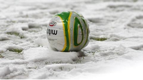 MATCH POSTPONED?: The <a href="/swpleague/">WALTER C. PARSON PENINSULA LEAGUE</a> will allow all clubs to postpone games for this weekend from 9 o'clock tomorrow morning. 

The league says consideration should be given for both the state of the pitch and driving conditions for the away team. ❄️⚽️