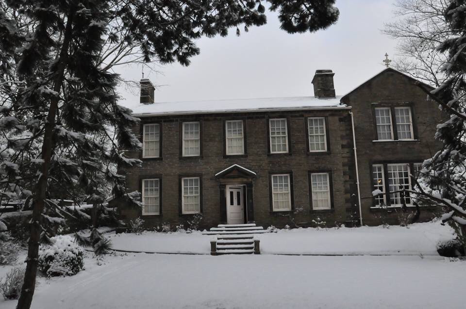 Thank you to @JaneAustenHouse and @BronteParsonage for sharing these gorgeous photos in the snow!! ❄️ #myfavouriteplaces