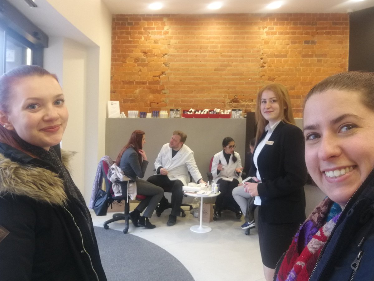 LopezGomezC's tweet image. Lunch break with @ForburyWorks @KiehlsUK