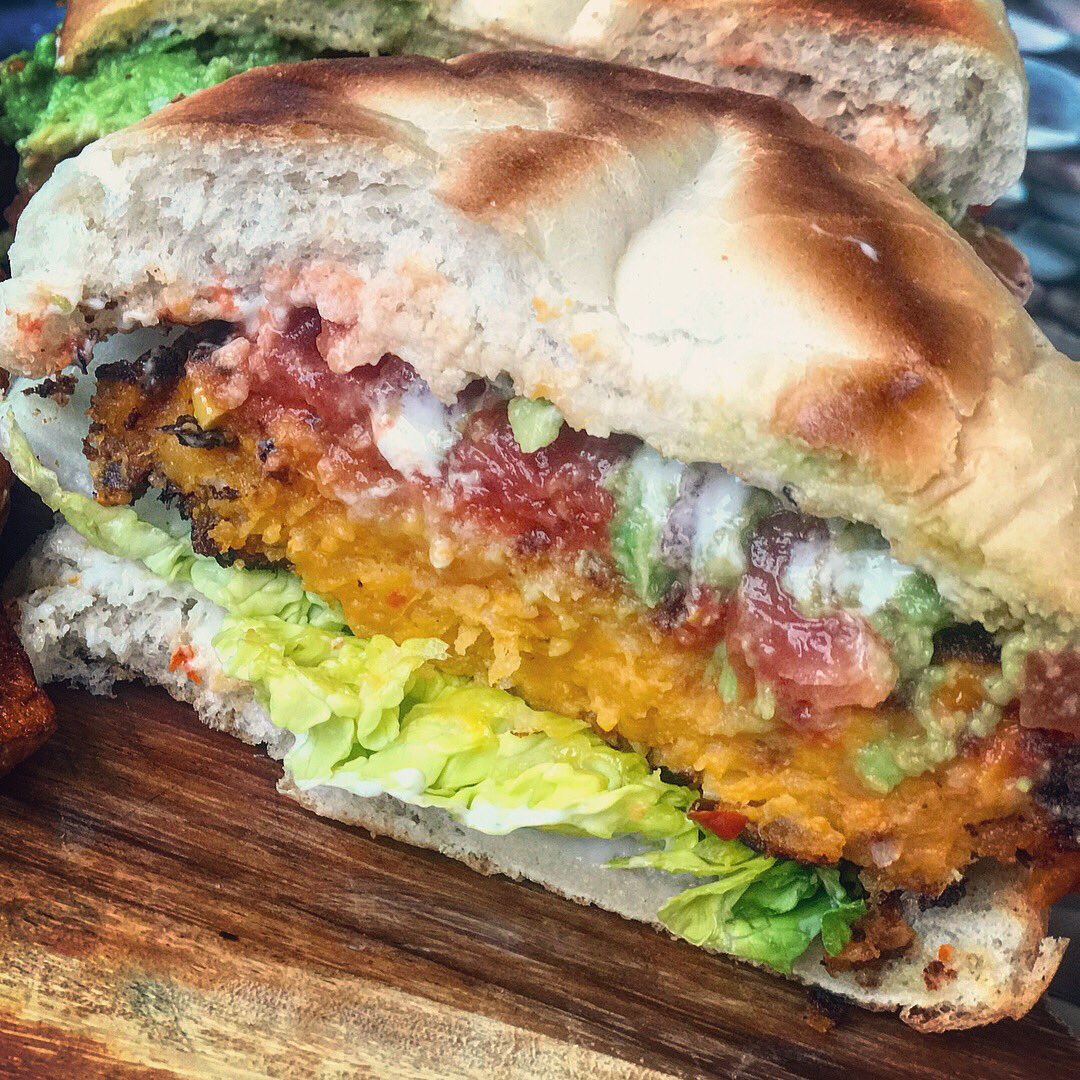 we’ve got 3 new vegan burgers on the menu this week 😋
#wrexham #vegan #vegetarian