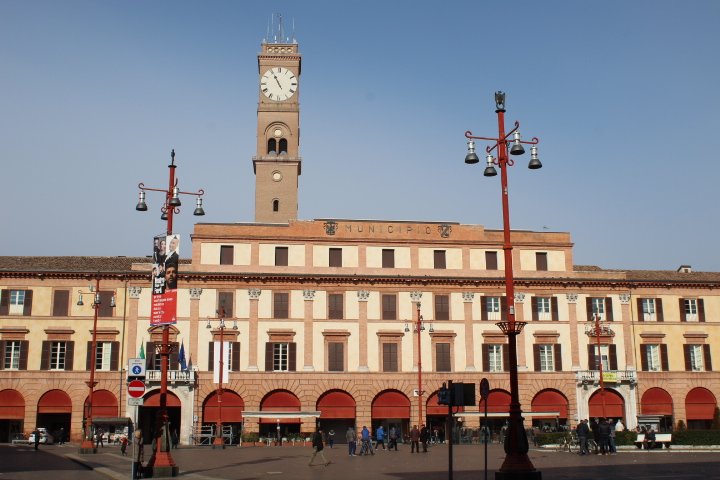 MUERMonument tweet media