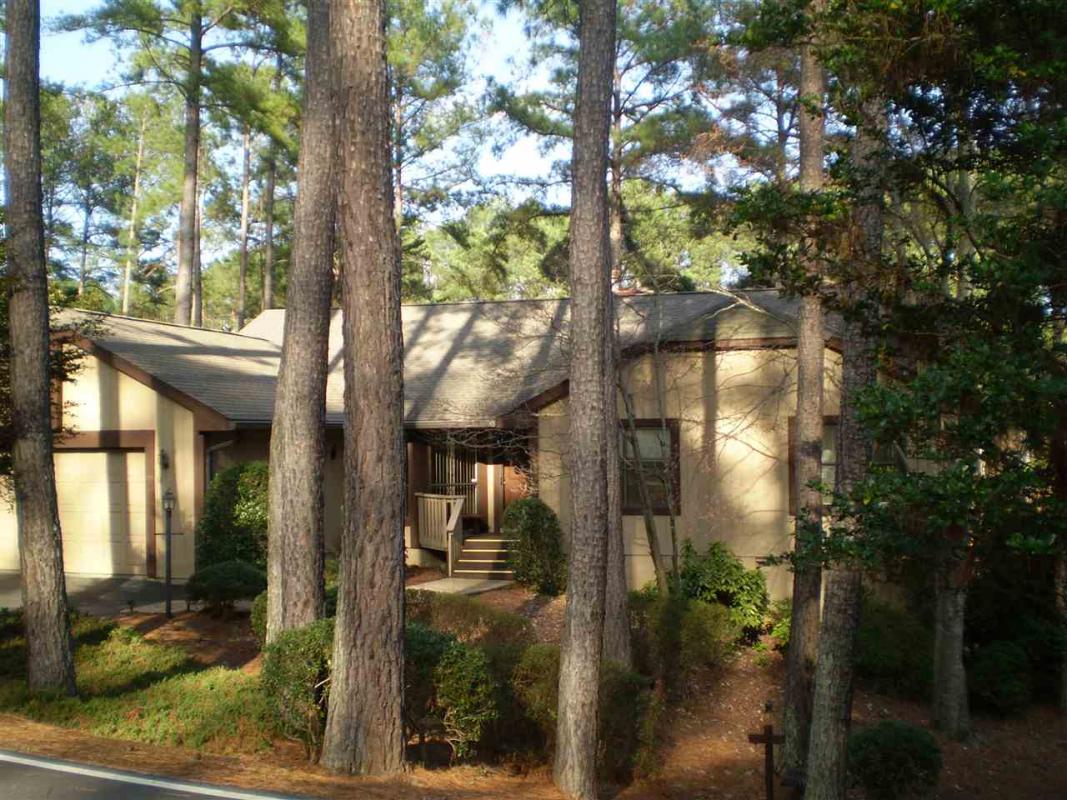 1stchoicesc's tweet photo. Do you know someone looking for a great #property in #Salem?   #realestate https://t.co/2ppwb9B6ss https://t.co/QEoGglp1FB
