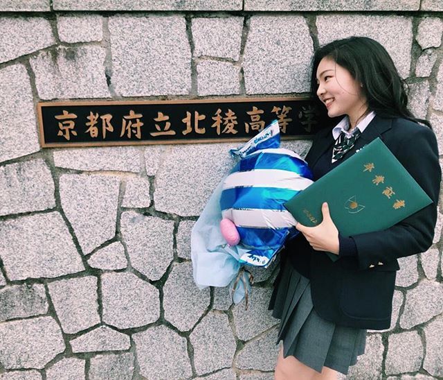 noanoas4's tweet photo. ．
2018/3/1
北稜 卒業できました🎓✨
高校３年間のあと関わってくれた人ありがとう！

4月から大学がんばります！！ https://t.co/ZvQ4W9dqSy https://t.co/C3NdTMZ4BE